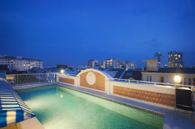 Central Hotel & Residences Swimming Pool – Photos 4