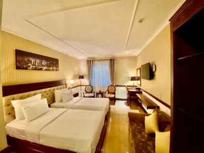 Central Hotel & Residences Swimming Pool – Photos 9